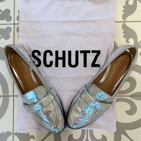 Schutz Silver Snakeskin Leather Loafers. Size 7. GUC! Dustbag included. - Picture 3 of 16